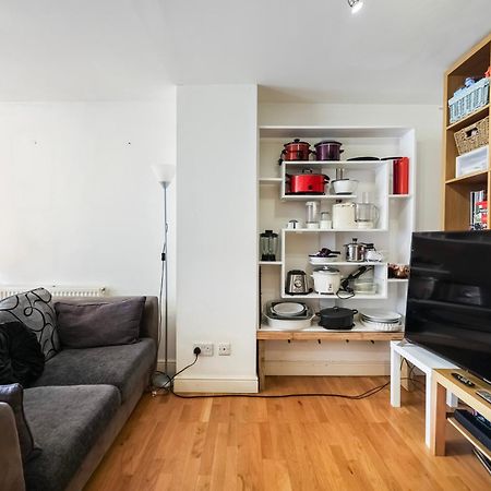 Vibrant Clapham Double Bedroom Londen Buitenkant foto