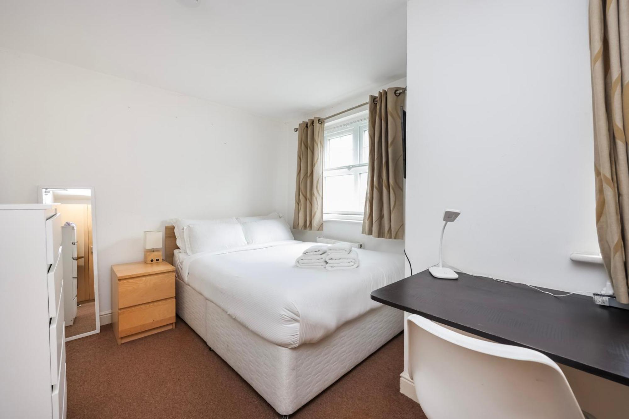 Vibrant Clapham Double Bedroom Londen Buitenkant foto