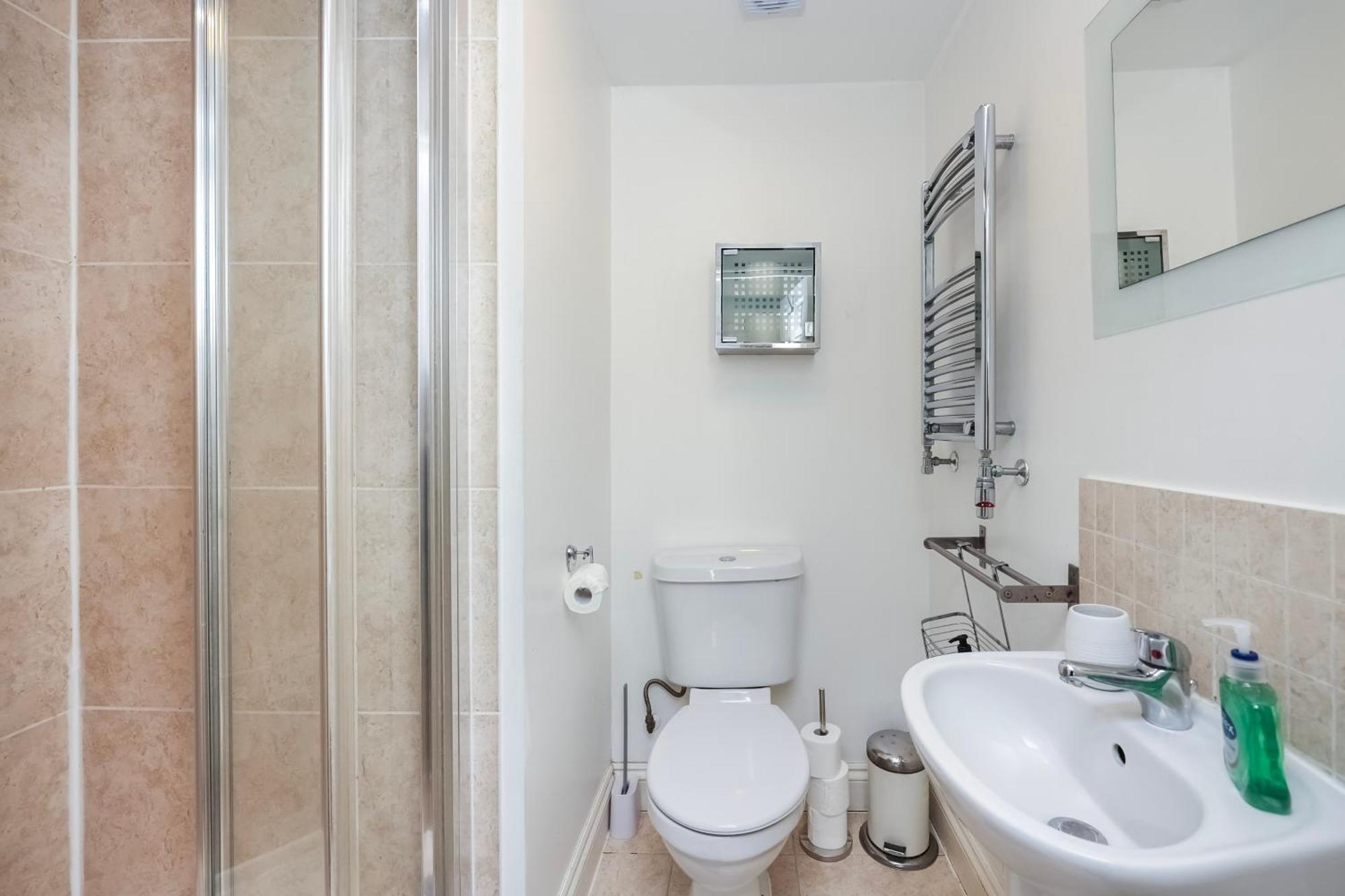 Vibrant Clapham Double Bedroom Londen Buitenkant foto