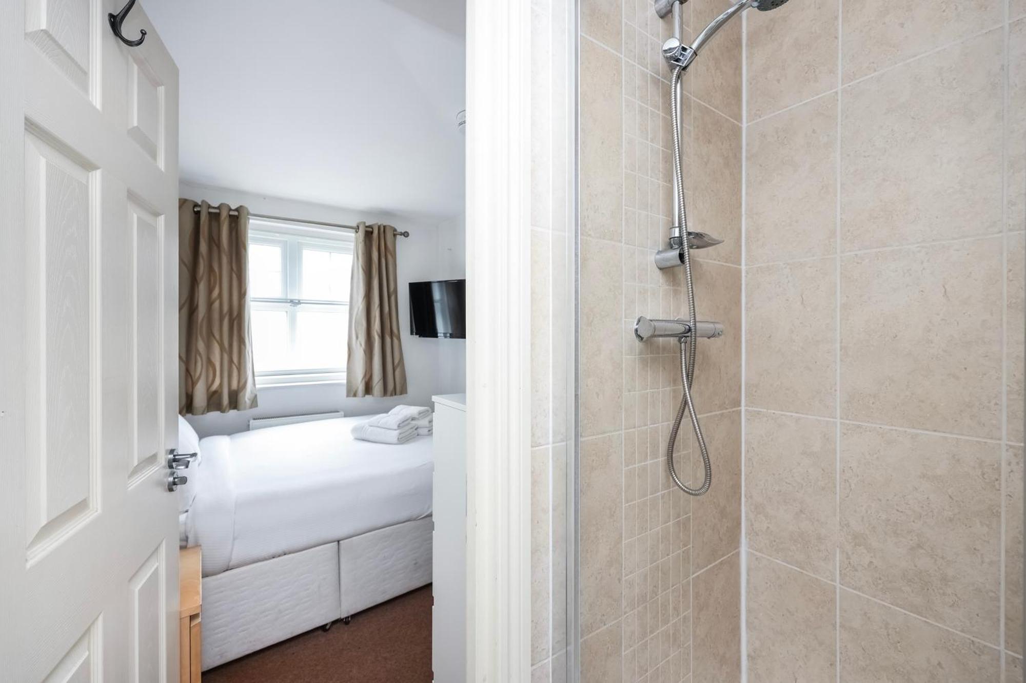 Vibrant Clapham Double Bedroom Londen Buitenkant foto